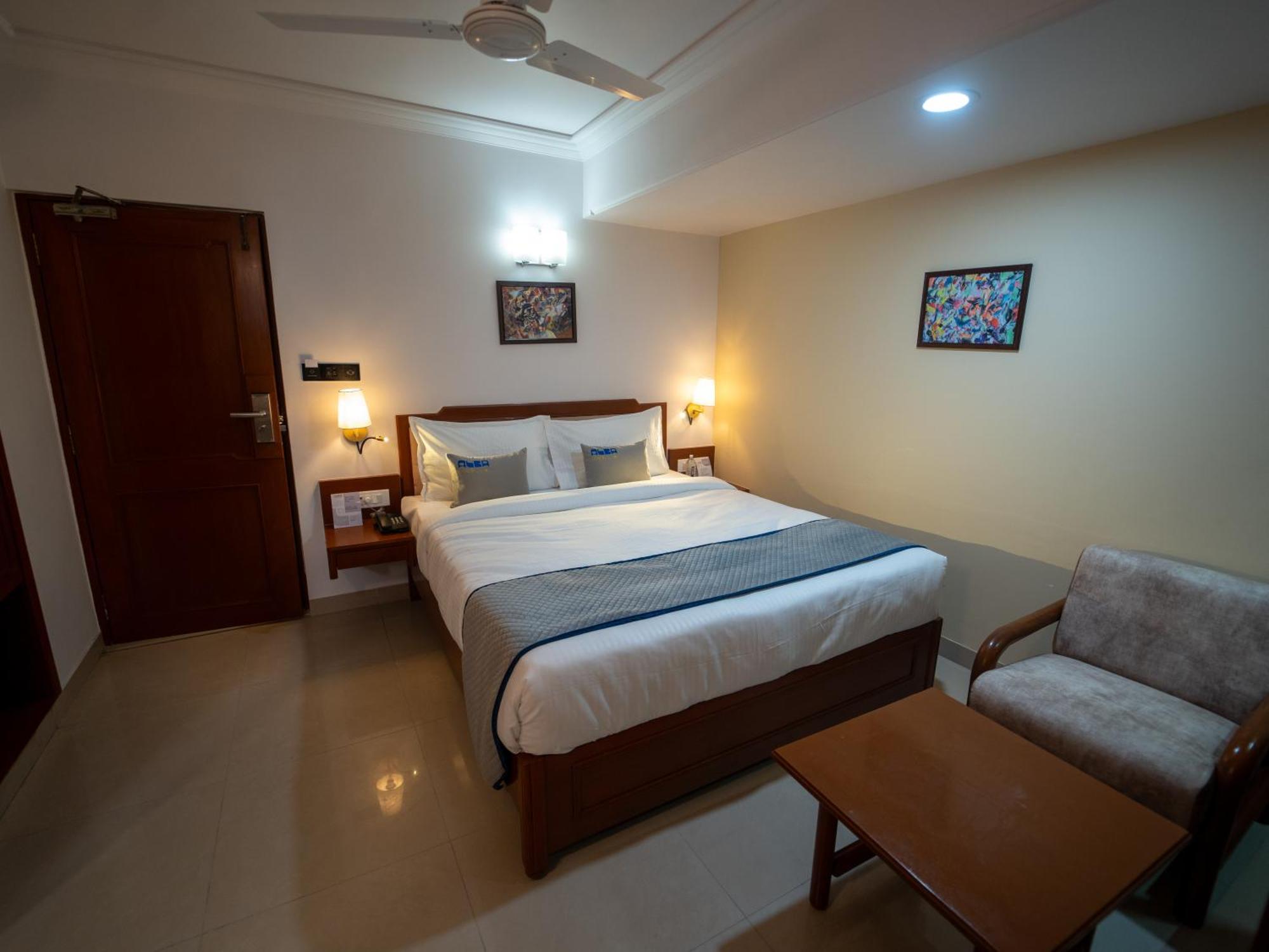 Alba Premier, Vadodara Exterior photo